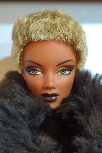 Integrity Toys Candi doll Manhattan Moods
