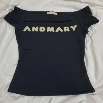 andmary 메리 로고 탑 블랙