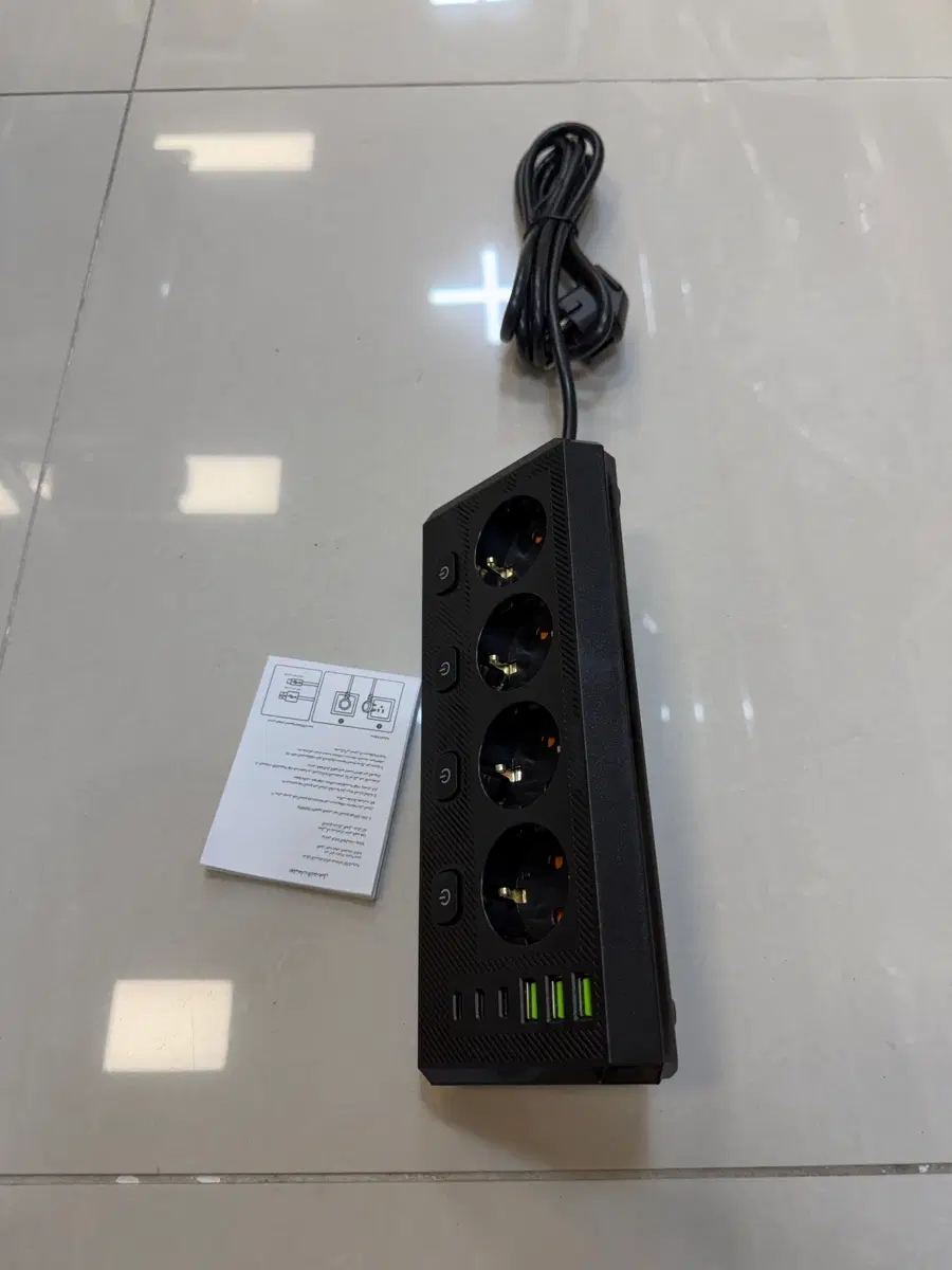 개별 스위치 멀티탭 4구 USB 6포트 블랙