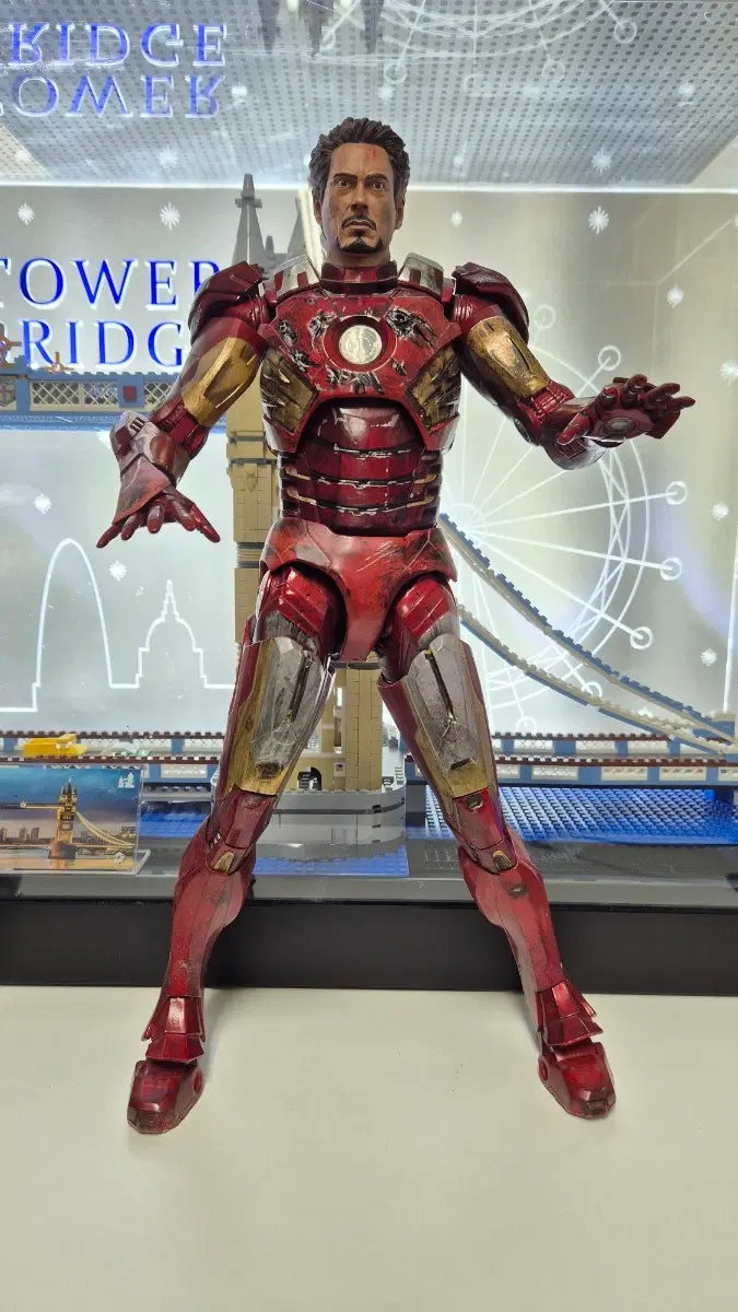 NECA 1/4 아이언맨 마크7 배틀 데미지 판매합니다