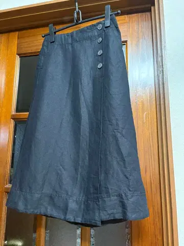 BANANA REPUBLIC 랩스커트 블랙