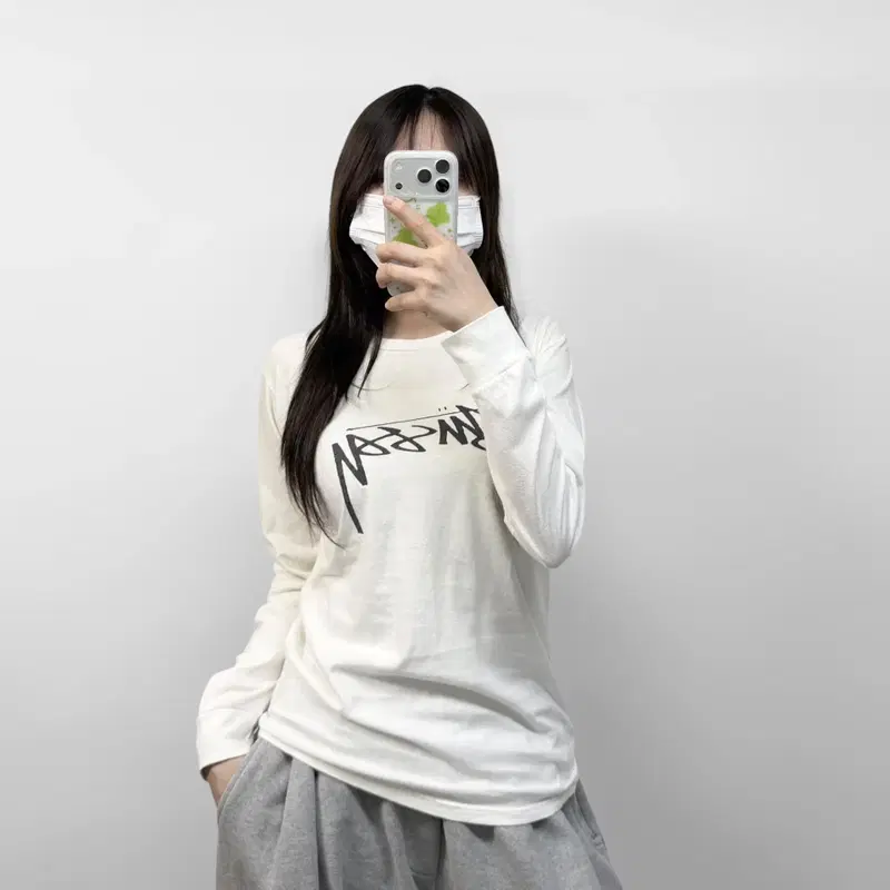 스투시 스탁 로고 롱슬리브 화이트