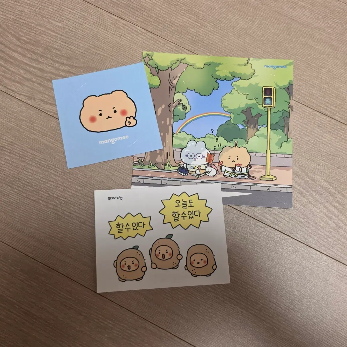 망그러진곰 망곰이 엽서, 스티커 판매
