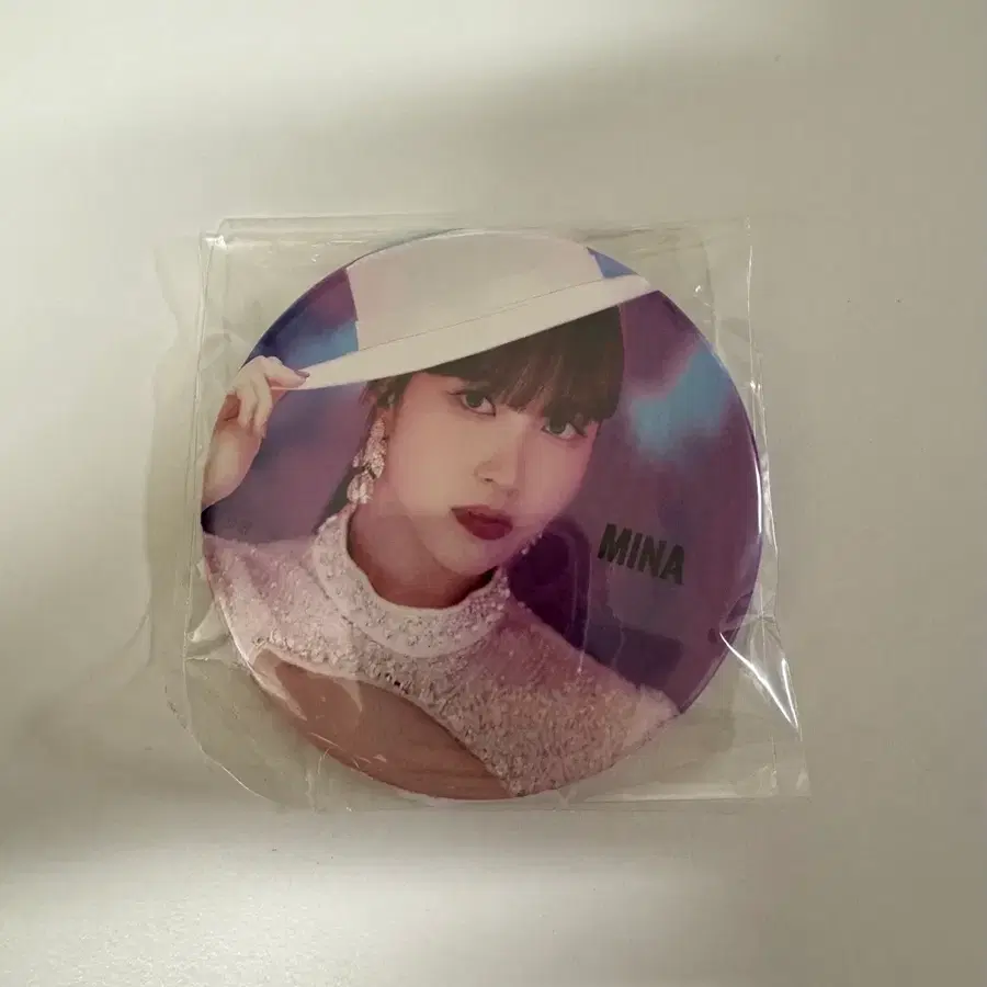트와이스 미나 캔뱃지 팝니다