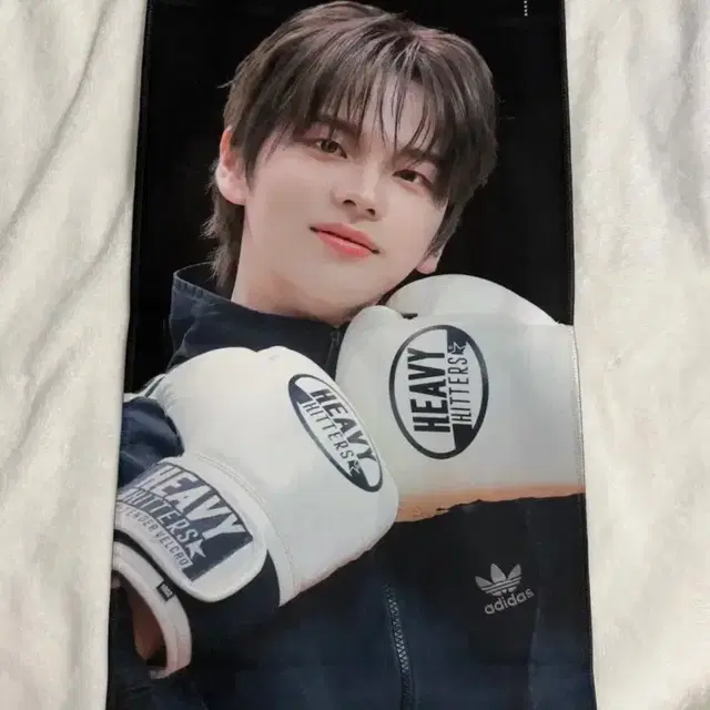 투어스 신유 슬로건