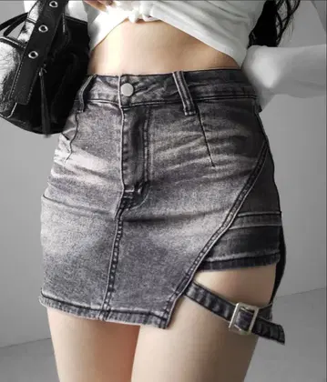 me me select 컷 아웃 벨트 스트랩 데님 미니 치마바지