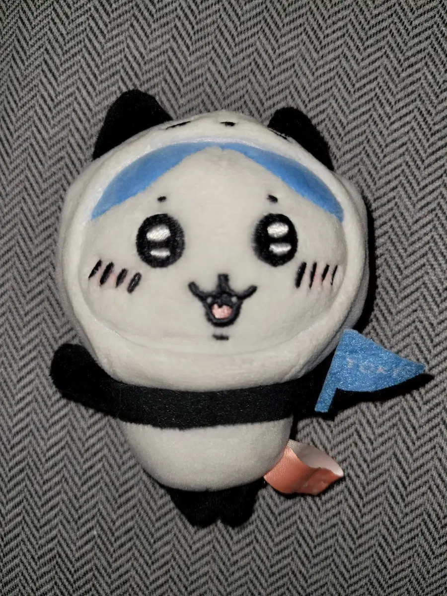 도쿄 한정 하치와레 마스코트 인형 키링 B급