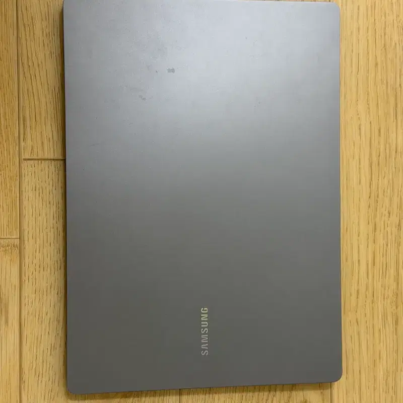 갤럭시 북4프로 14인치 (울트라5 칩셋 / SSD256 / 추가 장착 1TB)
