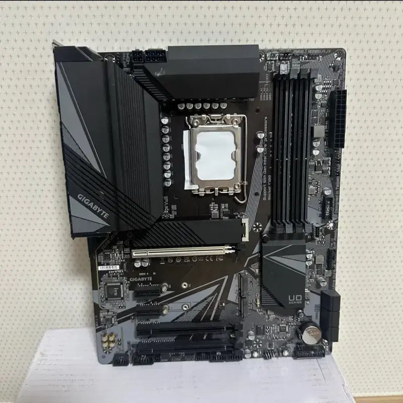 기가바이트 Z690 UD DDR4 12세대 14세대 메인보드