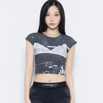 print tee 2 toys black THEREDTHREAD