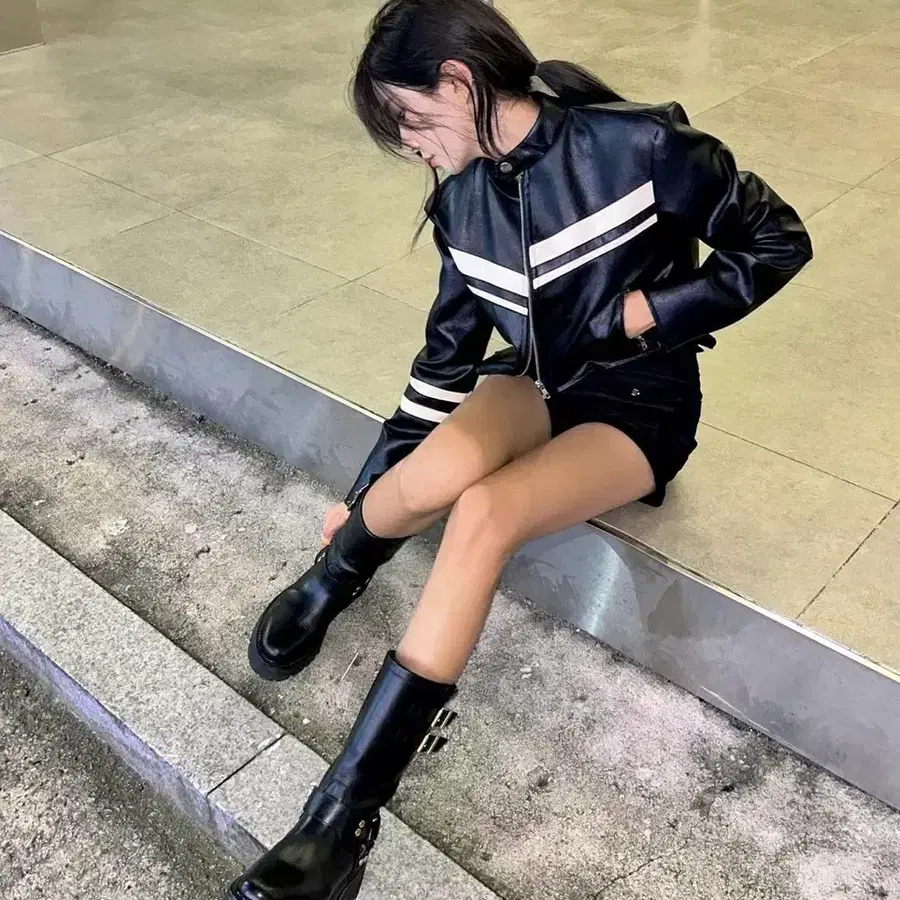 카키포인트 레이싱 레더 자켓 블랙 (급처)