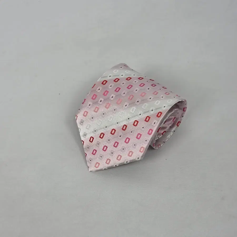 아마리치 핑크 핸드메이드 사선 스트라이프 사각 패턴 넥타이.2