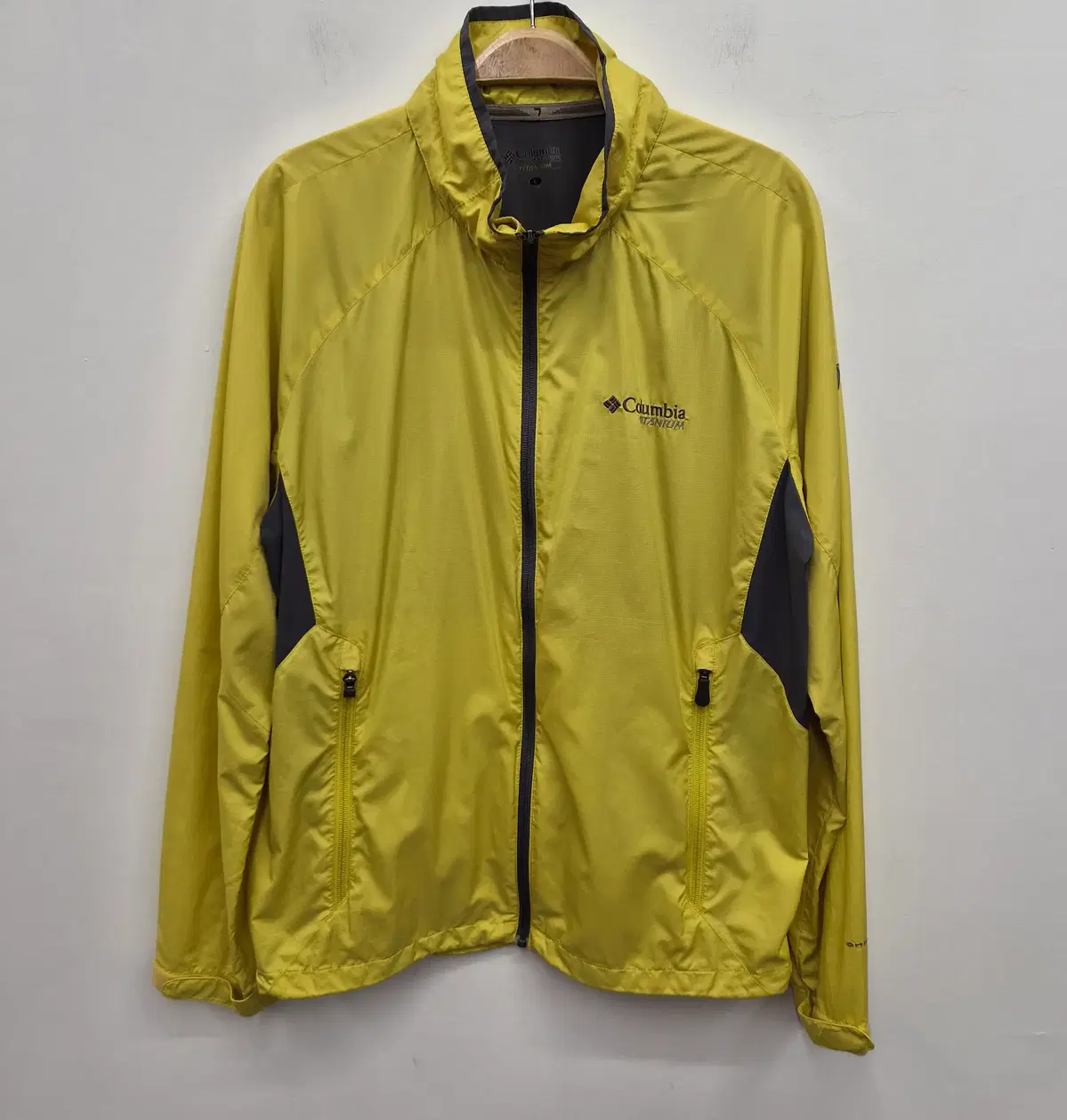 컬럼비아 남성 바람막이 100사이즈