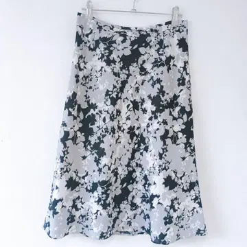 에쉬 스커트 L~XL 상당 꽃무늬 42 데이트 외출 고급 루즈핏