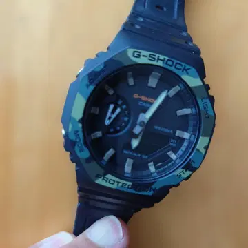 CASIO G-SHOCK 카모플라쥬 패턴 손목시계