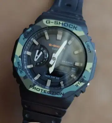 CASIO G-SHOCK 카모플라쥬 패턴 손목시계