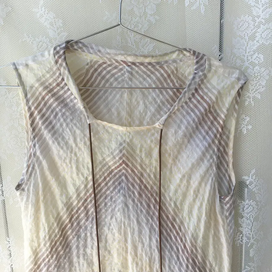 jpn vintage pastel yellow stripe sleeveless