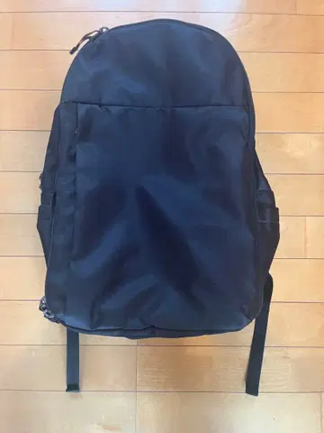 새상품급 어깨 핏 백팩 M