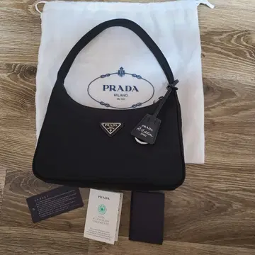 PRADA ブックカバー 2000年ダイヤリー アドレス帳付き PRADA ブック
