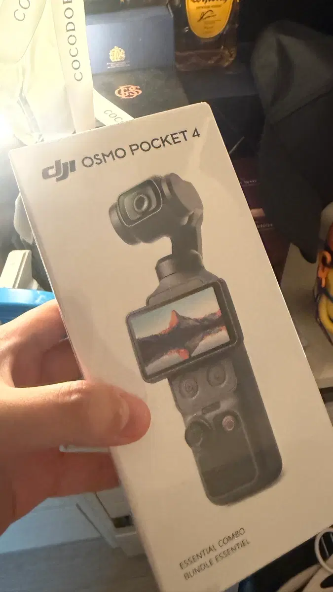 DJI 오즈모 포켓4 에센셜 콤보 + 2년 케어리프레시 포함
