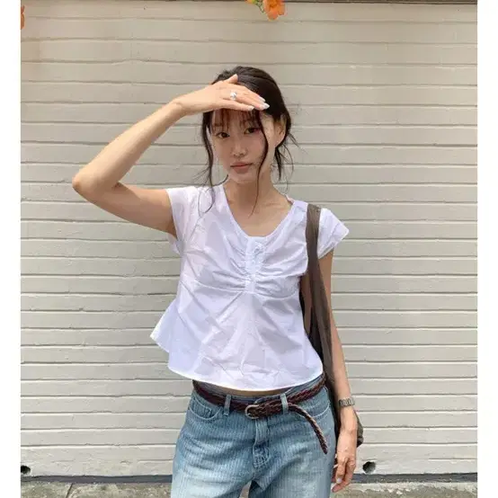 언더비 블라우스