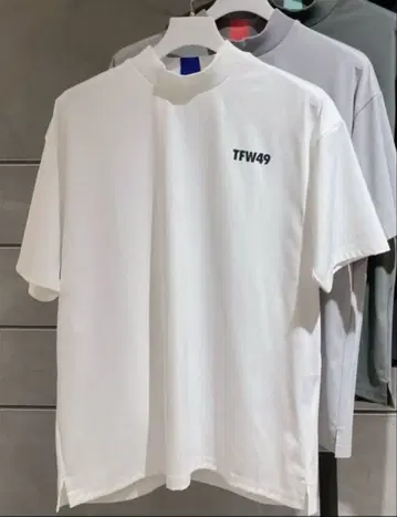 최신작 TFW49 하프 모크넥 셔츠 HALF MOCKNECK TEE