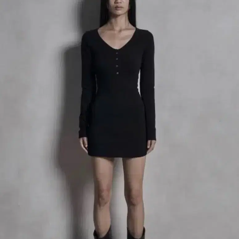 보헤미안서울 V - NECK BUTTON DRESS M