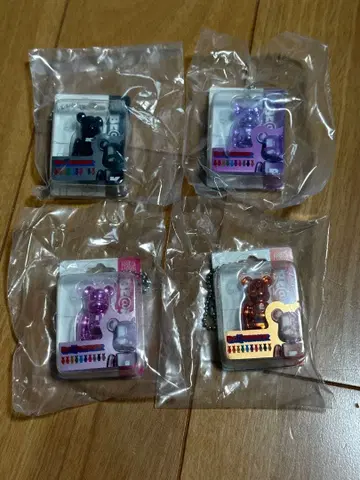 BE@RBRICK 베어브릭 4세트