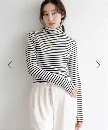 Elura 보더 터틀넥 긴팔 티셔츠 L