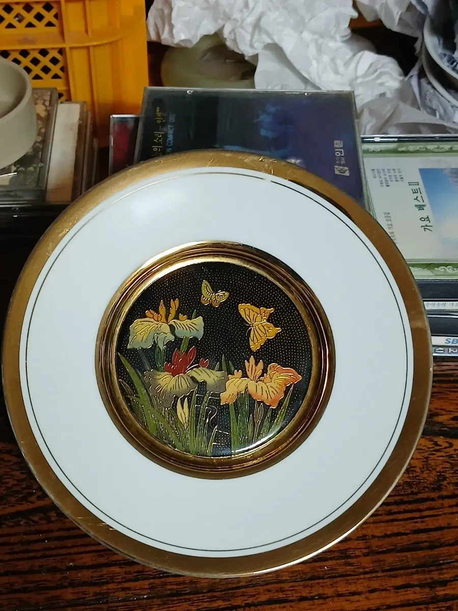 일본산장식 접시 금테 나비 꽃 그림