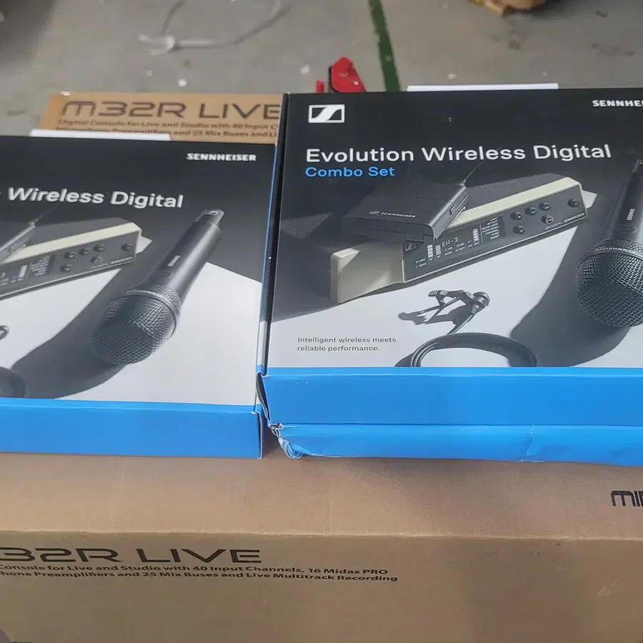 젠하이저 Sennheiser EW-D 835-S핸드헬드 세트 /무선 마이크1세트