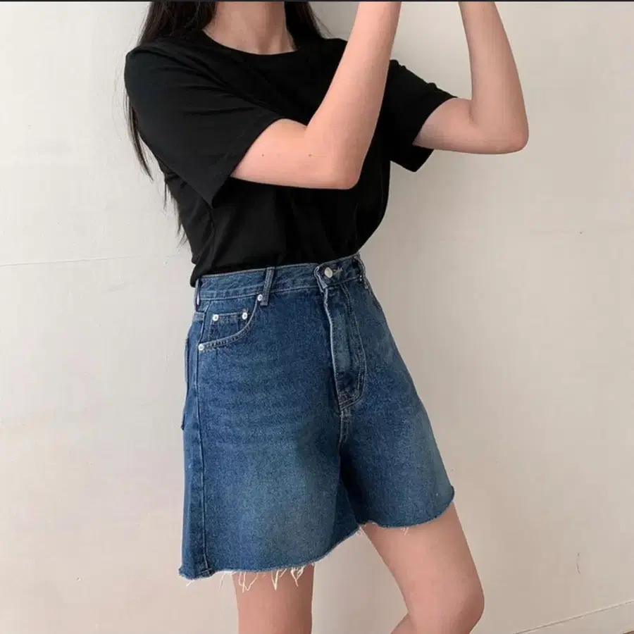 새상품 포스터 데님 반바지