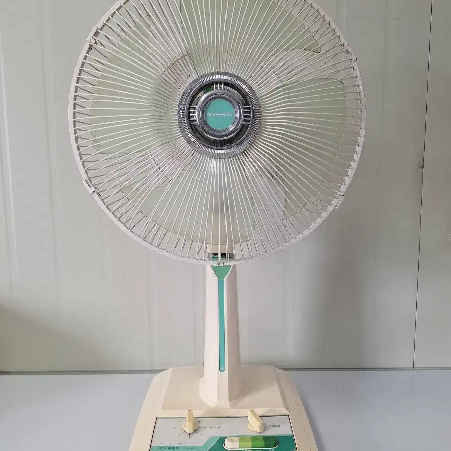 근대사 수집 자료 옛날 민속품 삼성전자 SF-3500 선풍기