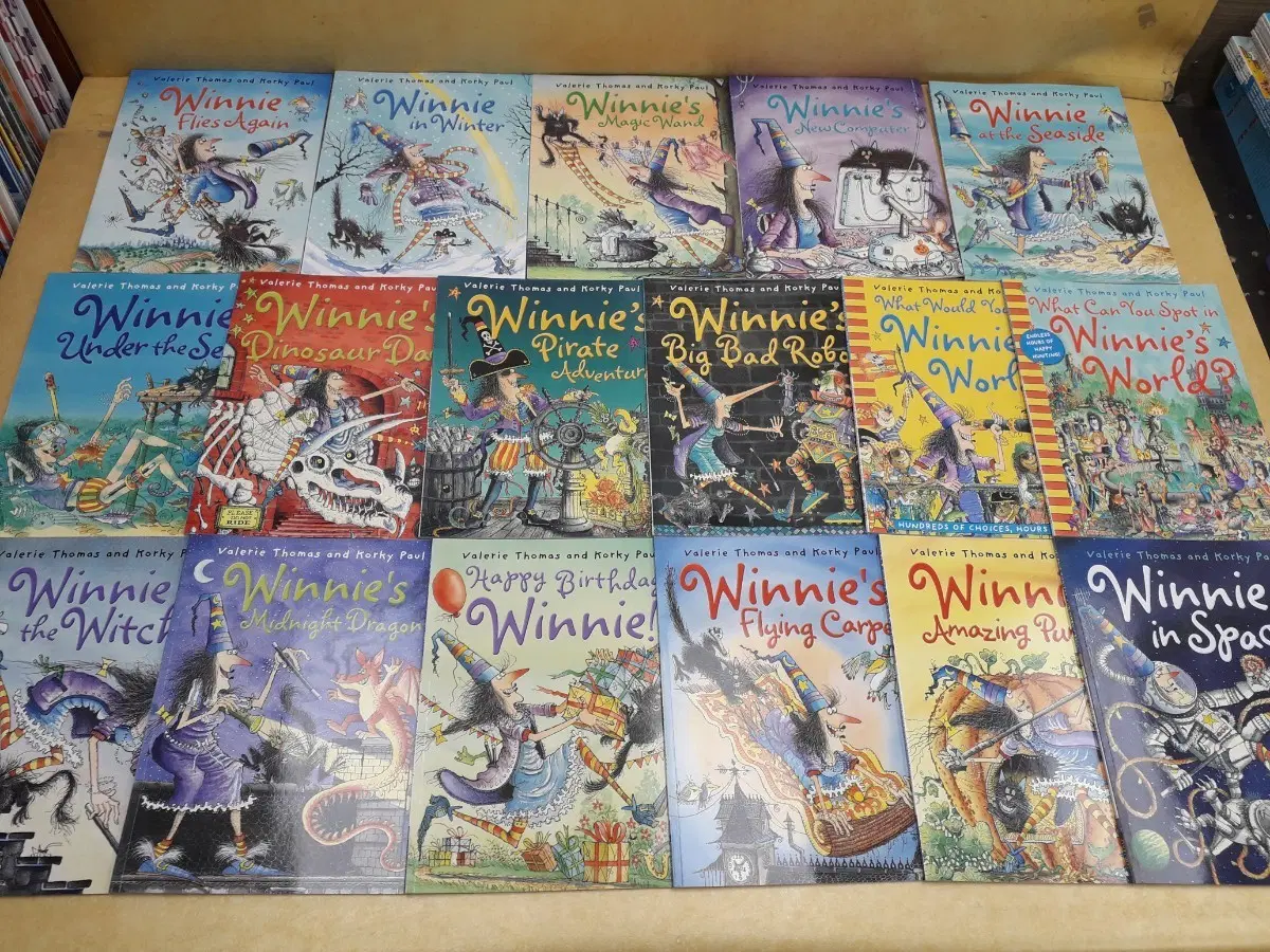 OXFORD Winnie the witch 시리즈 (페이퍼백)총 17권입