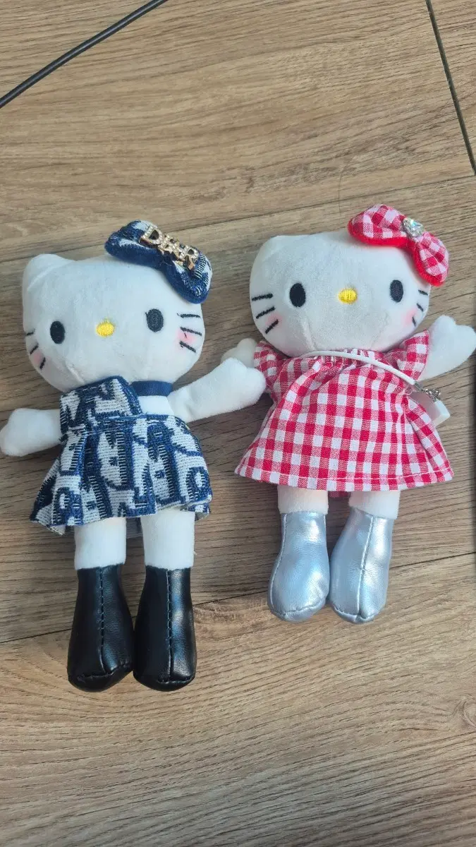 롱다리 명품 키티 인형 키링