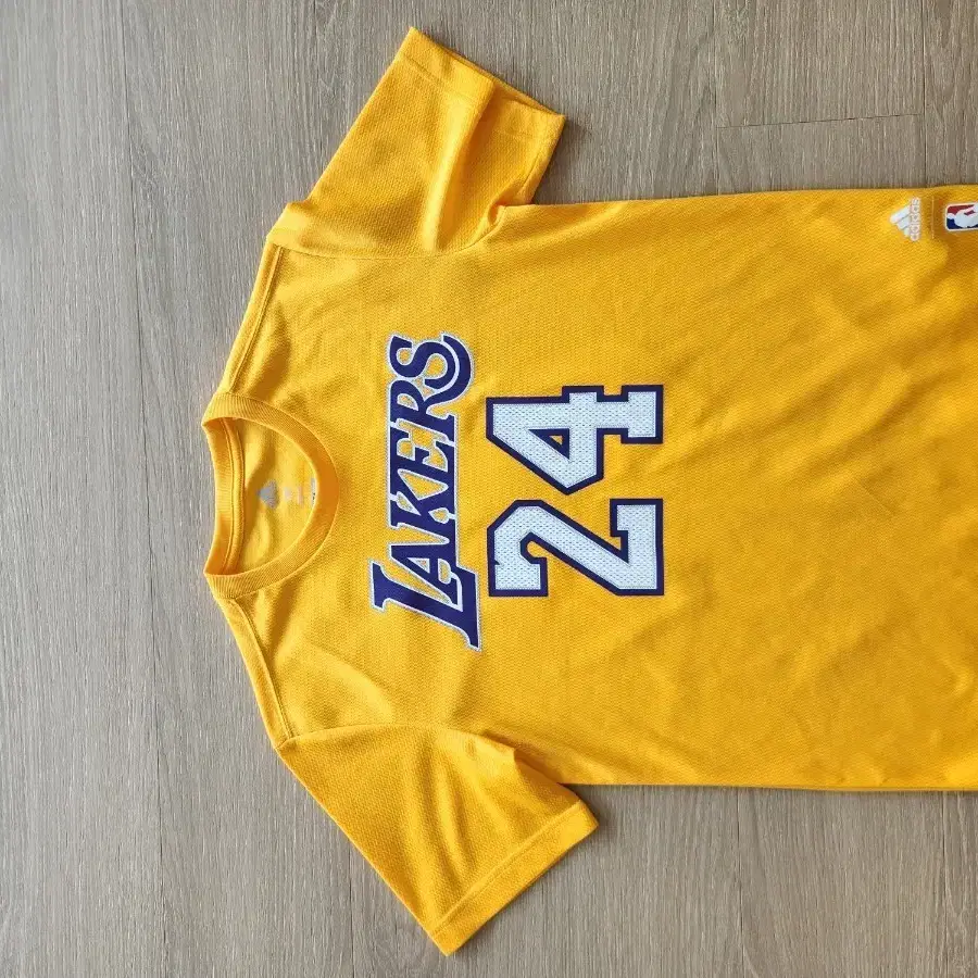 아디다스 Lakers 24번 코비 브라이언트 유니폼 져지