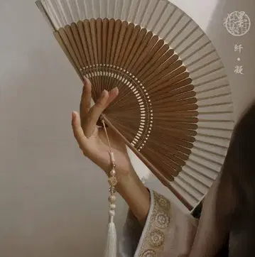 묵우각 [섬응] 무지 대나무 부채 베이지 일본풍 접이식 부채 태슬 포함
