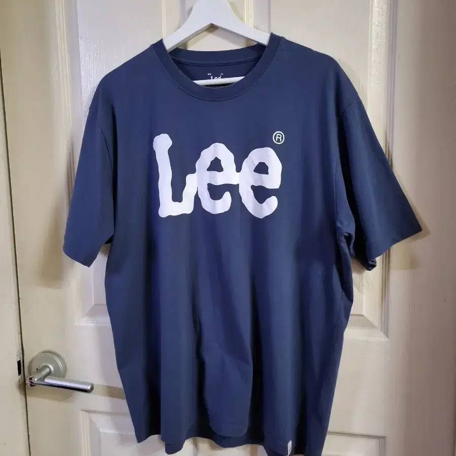 Lee 반팔티