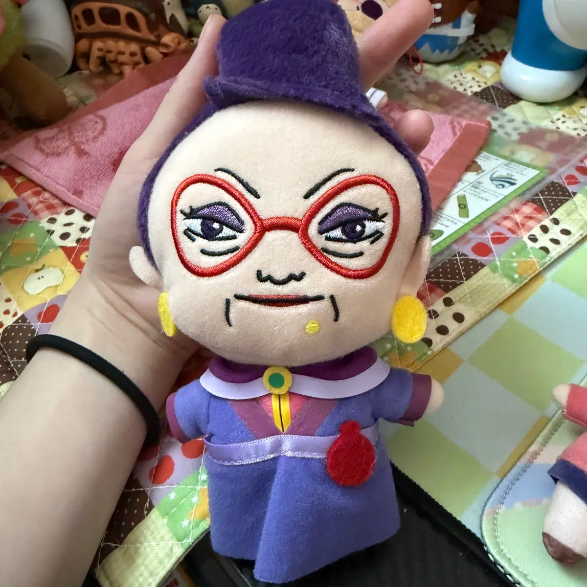 지브리 메리와 마녀의꽃 마담 멈블척 인형키링