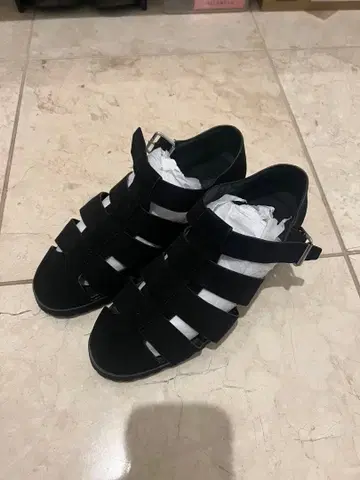 뷰티앤유스 26cm 유나이티드 애로우즈 구르카 샌들 블랙