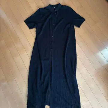 UNIQLO 메쉬 폴로 롱 원피스 블랙