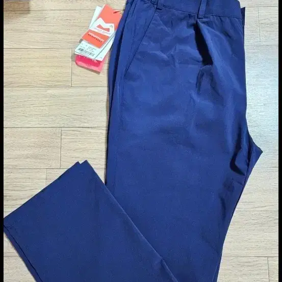 도무스 바지 네이비색</div> 새제품
