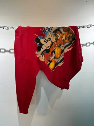 Disney  Dia Club 90s 디즈니 레드 스웻셔츠 맨투맨