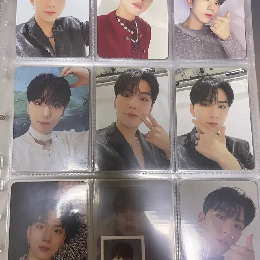 몬스타엑스 기현 포카 양도합니다!!
