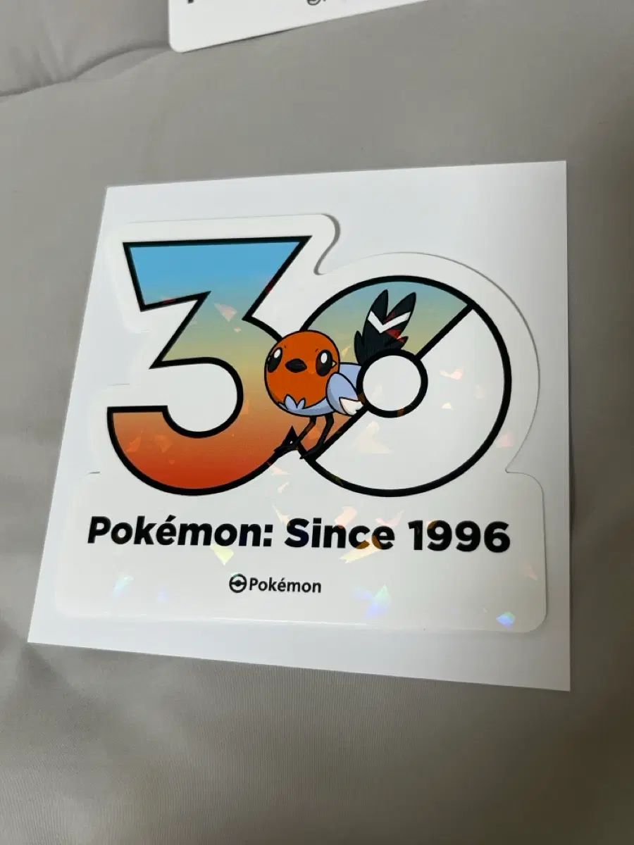 포켓몬 스토어 30주년 로고스티커 컬렉션 팝업 화살꼬빈
