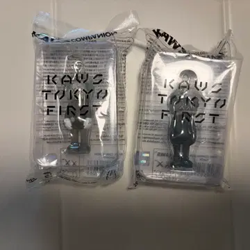 카우스 키링 3개 세트 Kaws Tokyo First Companion Keychain (Set of 3