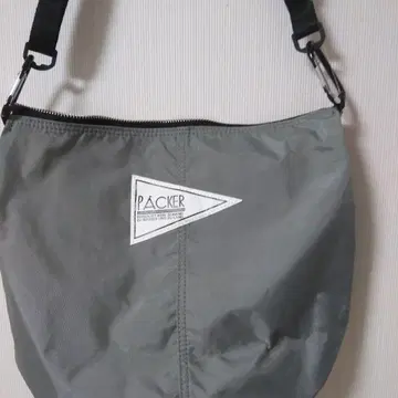 PACKER 숄더백 그레이