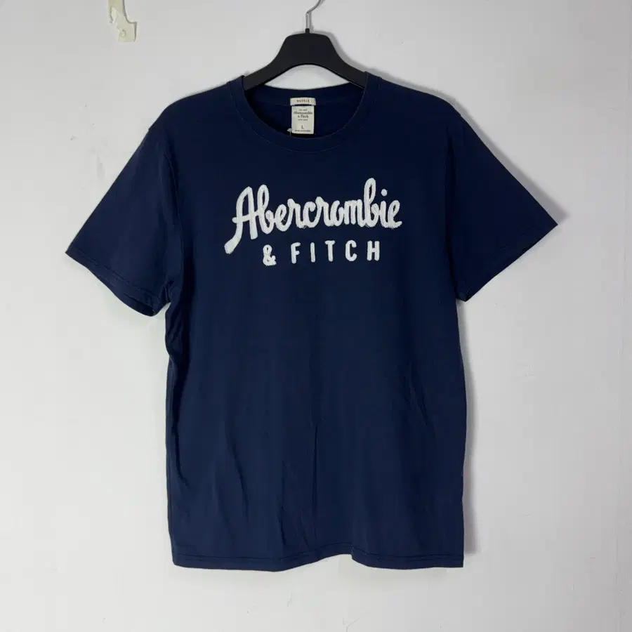 아베크롬비 반팔티셔츠
