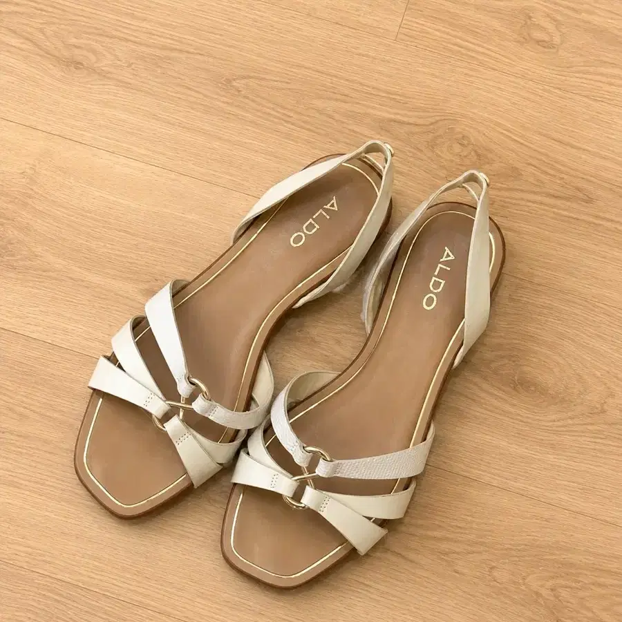 ALDO 여성 샌들 화이트