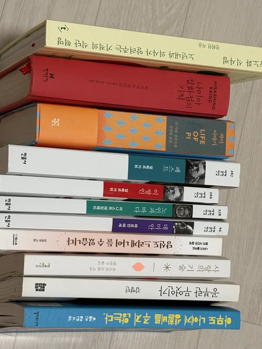 나미야 잡화점의 기적 / 파이 이야기 / 페스트 / 이방인 / 노인과 바다 / 데미안 / 당신도 느리게 나이들 수 있습니다.